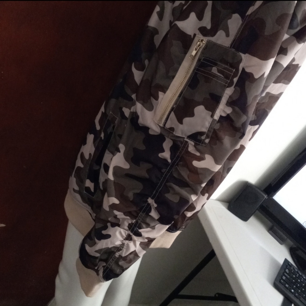 Jacket - Picture 3 of 8